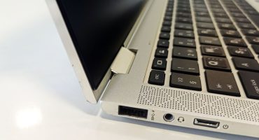 Σπασμένος μεντεσές σε HP EliteBook x360 μετά την επισκευή