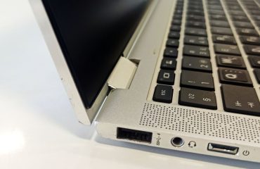Σπασμένος μεντεσές σε HP EliteBook x360 μετά την επισκευή