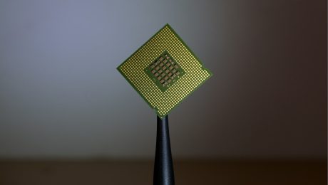 Πίνακας με διαφορές Intel i3, i5, i7 επεξεργαστών σε laptop