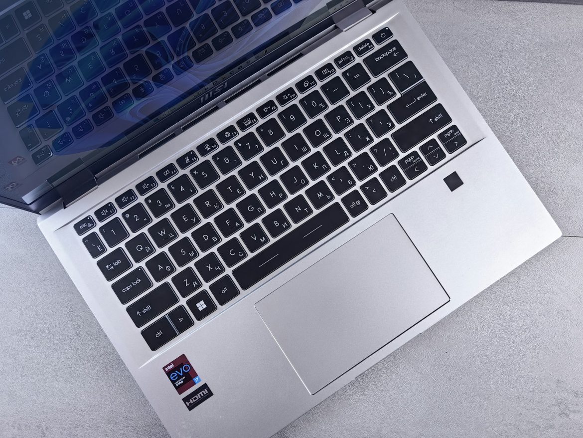 refurbished-laptop-top-view-blog