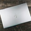 Refurbished επαγγελματικό laptop σε καθαρό γραφείο – Η αξιόπιστη επιλογή του 2025