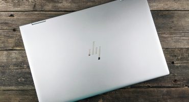 Refurbished επαγγελματικό laptop σε καθαρό γραφείο – Η αξιόπιστη επιλογή του 2025