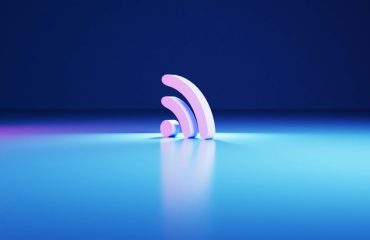 Wi-Fi 7 router και laptop με ασύρματη σύνδεση
